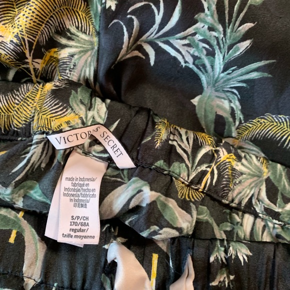 Victoria Sectet - Picture 3 of 6